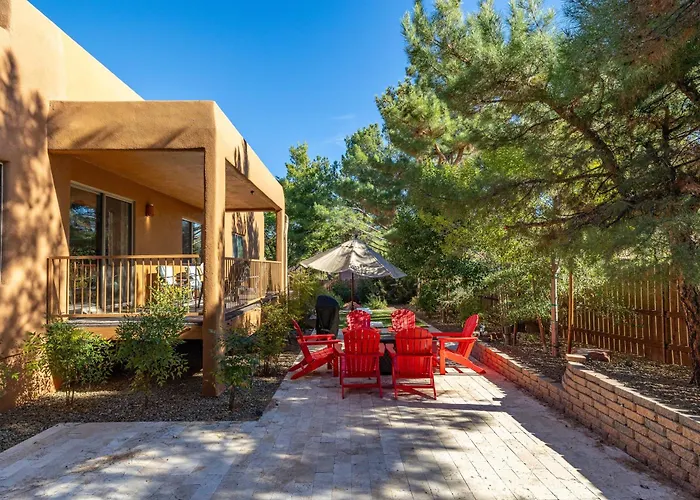 Thunder Mountain Retreat Hot Tub • Fire Pit • Red Rock Views Holiday home *